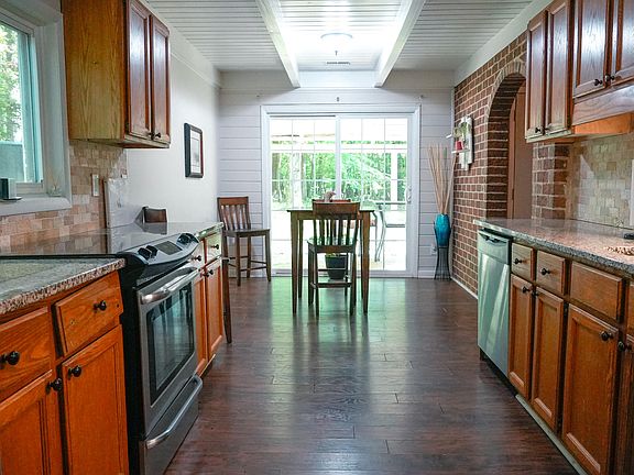 5th image of 1423 Alderman Cir