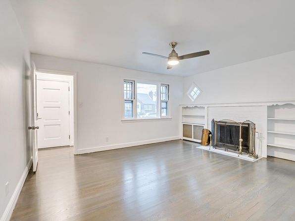 64 Boltin St