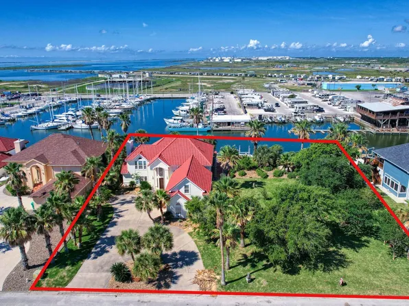 107 Bay Ct, Aransas Pass, TX 78336