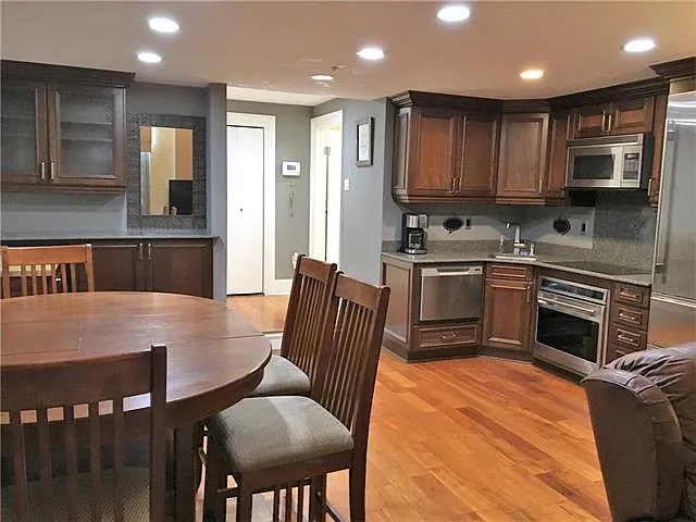 920 Poeyfarre St #113 — Photo 5