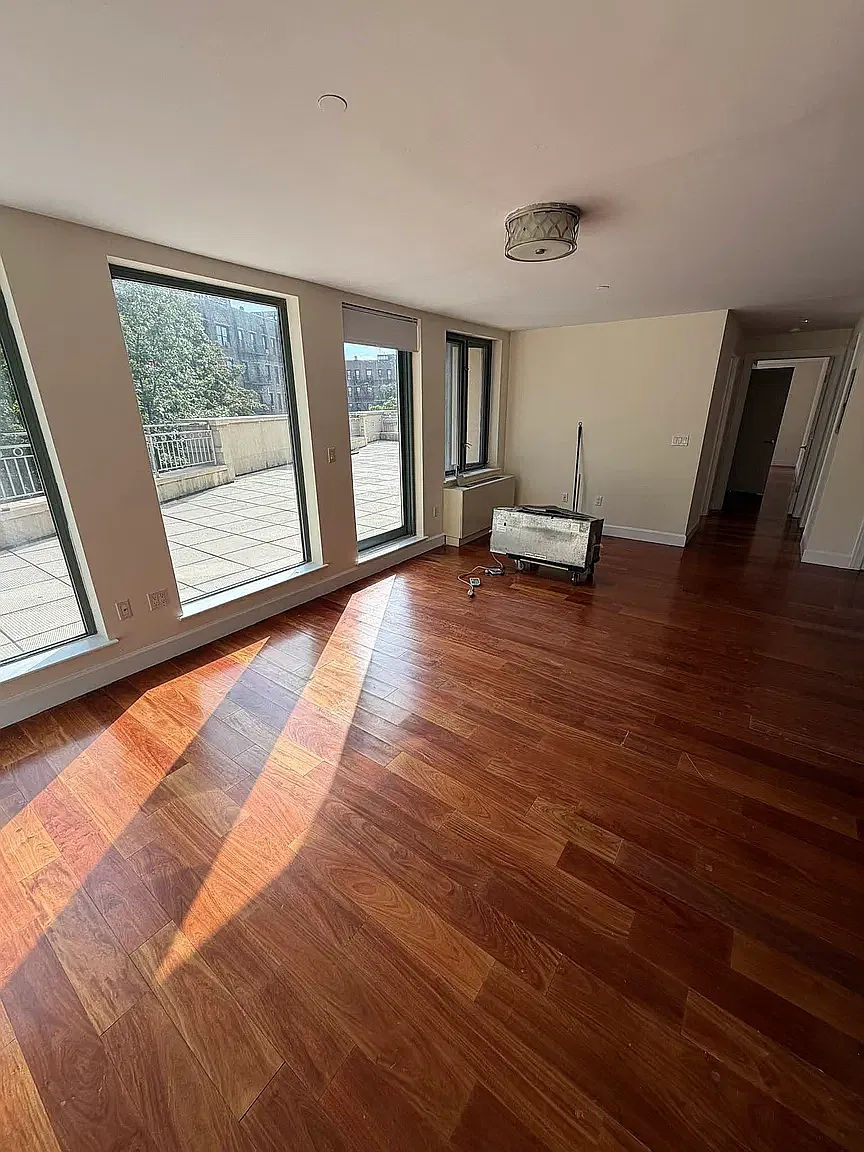 125-16 83rd Drive — Photo 3