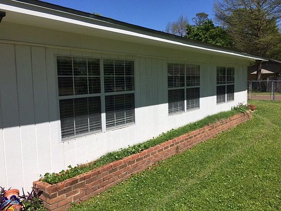 2nd image of 193 Lilac Ln
