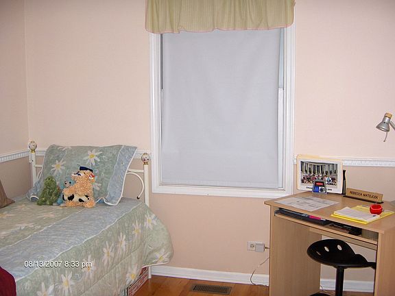 2 Spacious secondary bedrooms 