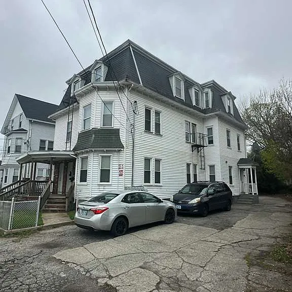 13 Sanford St #1F — Photo 36