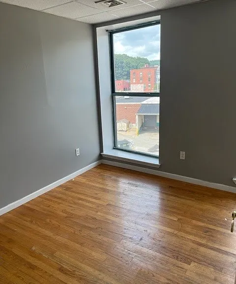 16 Franklin St #404 — Photo 4