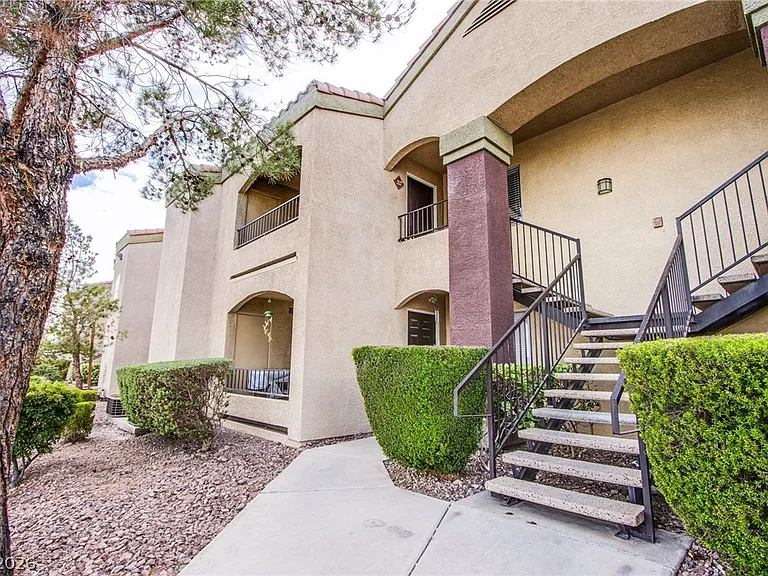 7885 W Flamingo Rd #2127 — Photo 2