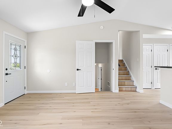 5th image of 2593 W Chaucer Dr