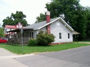 600 W 6th St, Caruthersville, MO 63830