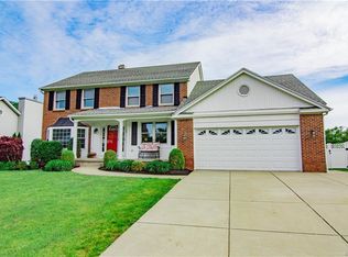 50 Earldom Way, Getzville, NY 14068