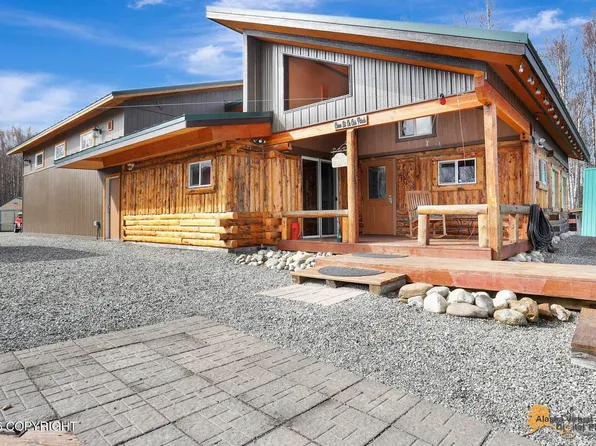 10633 N Crystal Shores Rd, Willow, AK 99688