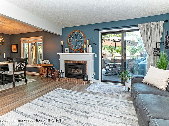 2nd image of 916 Montevideo Dr Unit E