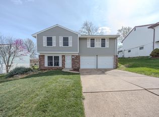 5344 Gloucester Rd, High Ridge, MO 63049