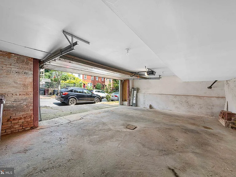 1016 Kirk Ave — Photo 7