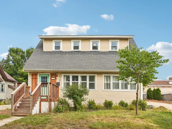 528 North 62nd STREET, Wauwatosa, WI 53213