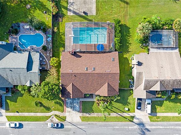 5th image of 891 Silverado Ct
