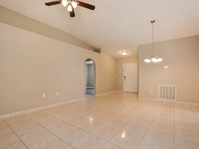 10113 Dean Chase Blvd — Photo 5