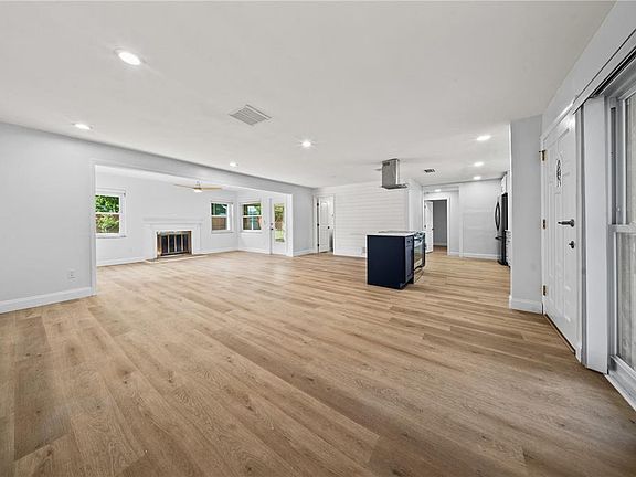 4th image of 1711 PATLIN CIRCLE S