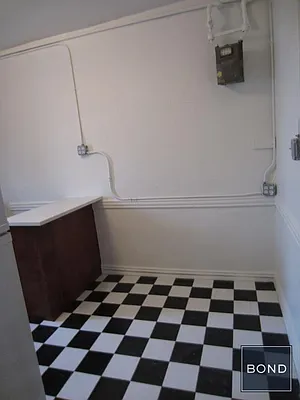 Rented by Bond New York | media 14