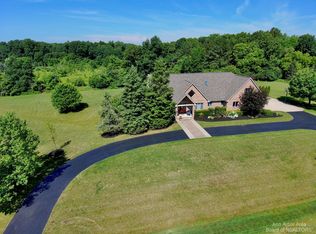 10130 Ridgeline Dr, Milan, MI 48160