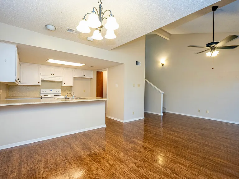 4535 Bermuda Dr — Photo 6