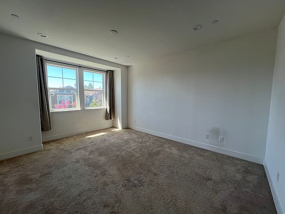 5th image of 3555 Teeling Way