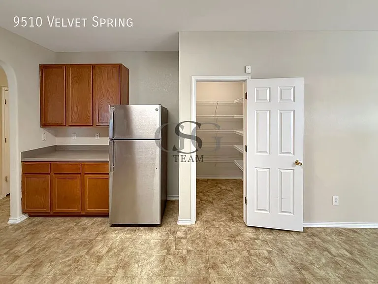 9510 Velvet Spg — Photo 9