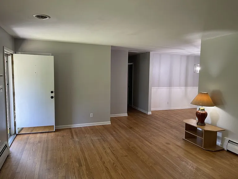 107 Caran Rd — Photo 2