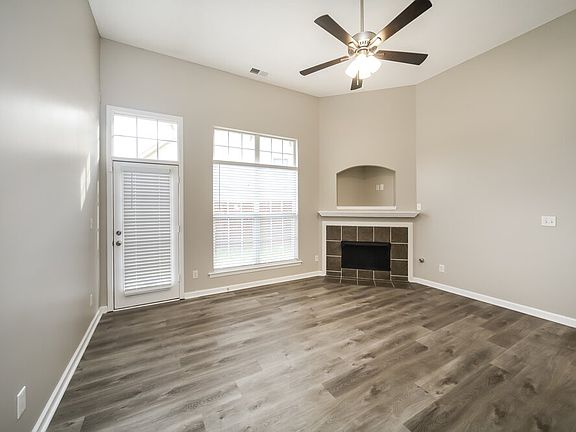 4th image of 7146 Queens Crown Ct