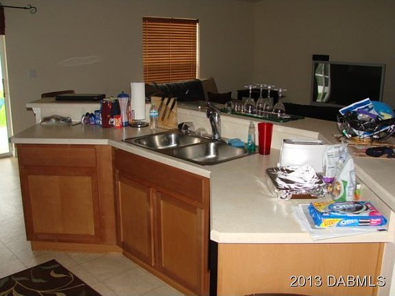 3rd image of 104 Blue Daze Cir