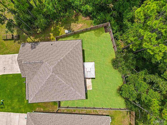 3rd image of 10589 Queens Gate Cir
