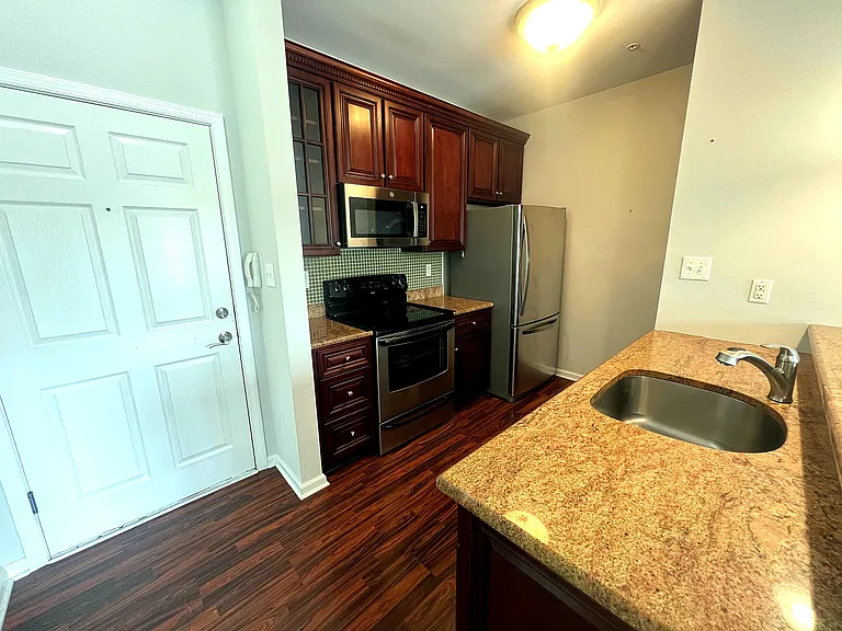 135 Prospect St — Photo 5
