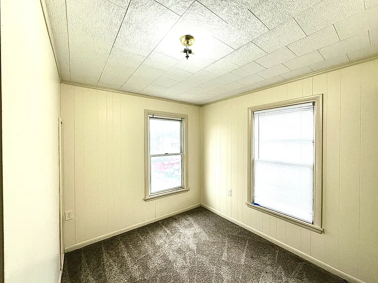 115 E Home St — Photo 16