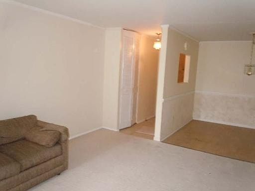 4th image of 5510 N Lincoln Ave #201