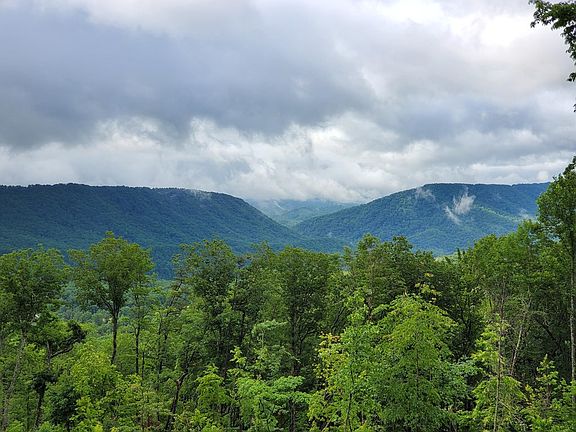 4th image of 5687 Hayters Gap Rd