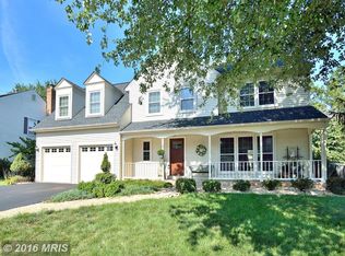 21741 Rolling Woods Pl, Sterling, VA 20164