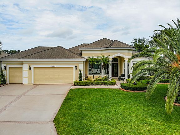 2nd image of 1022 Stone Lake Dr