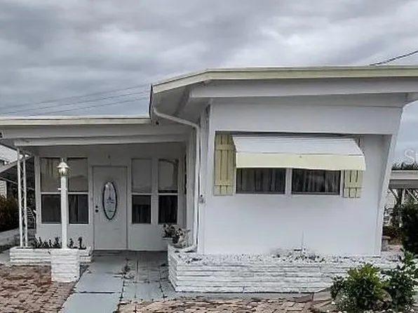 6625 Connecticut St, Bradenton, FL 34207