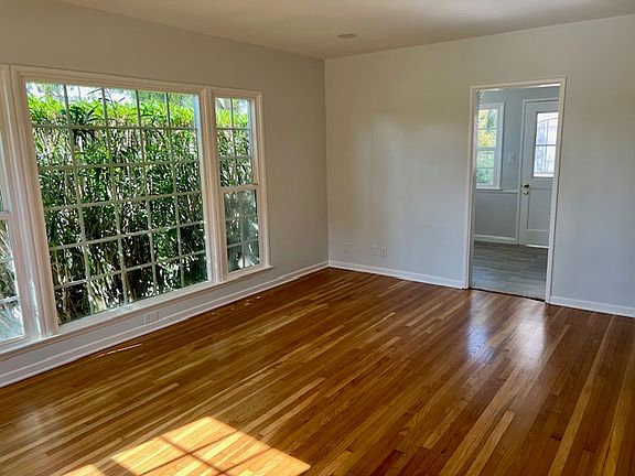 4th image of 11084 Culver Blvd #11084