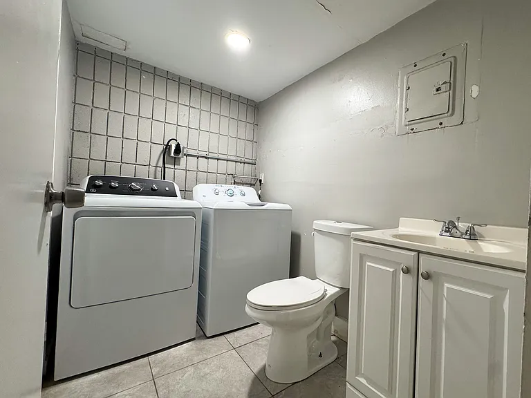 76A11 Sherman Ave #11 — Photo 10