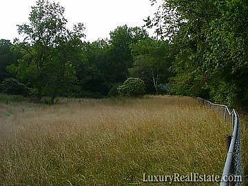 2nd image of 396 Cragmont Rd