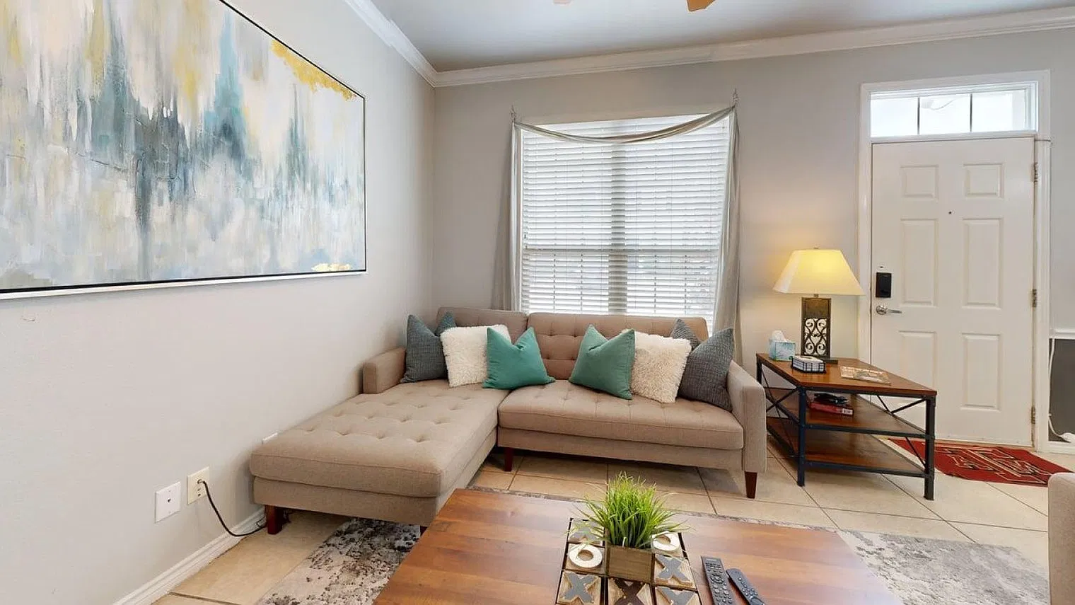 4 bed, 4.0 bath, $7,030 — Photo 3