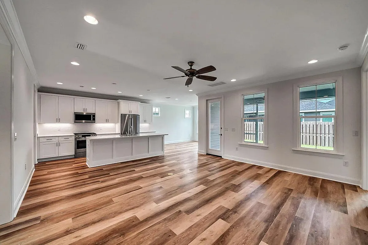 Building Photo - 22 Roundwood Dr #294