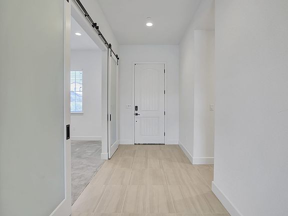 4th image of 6188 Granville St