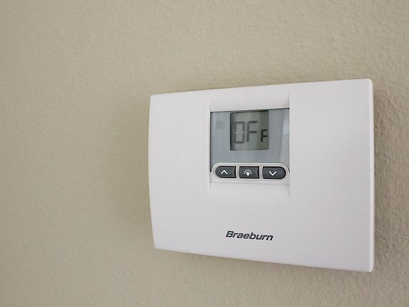 C206: Central A/C keeps you comfortable year-round