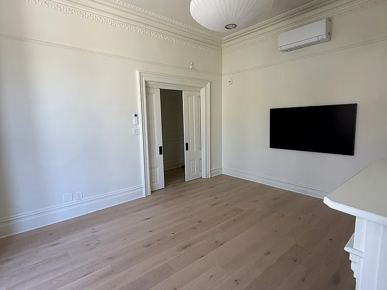 447 Noe St #447 — Photo 5
