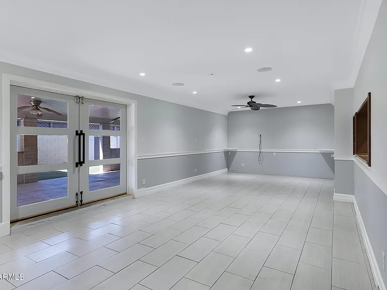 1627 E Fremont Dr — Photo 9