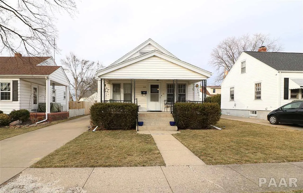 1323 W Margaret Ave photo 1