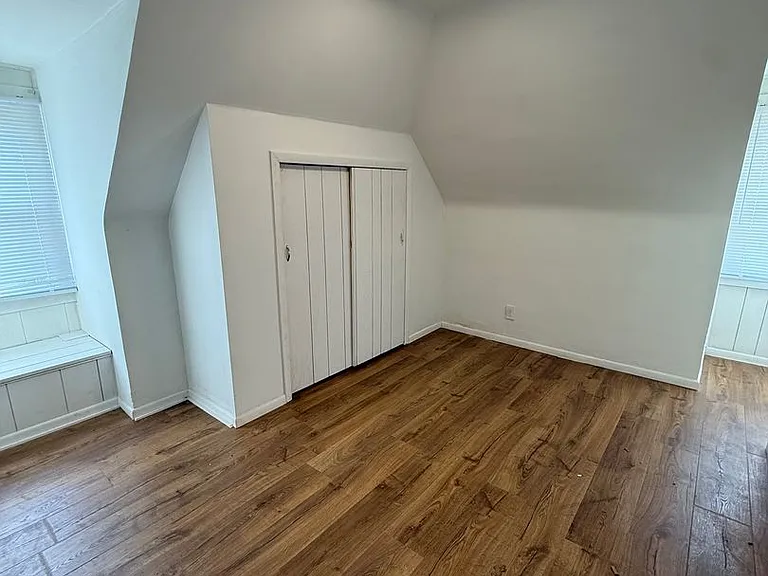 204 Kismet St — Photo 16