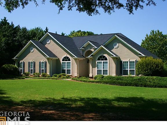 2nd image of 100 Oakwood Lakes Dr
