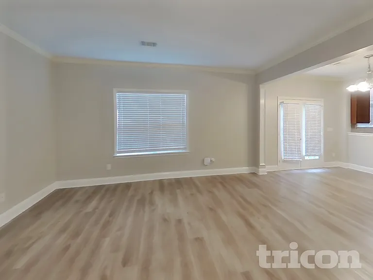 184 Village Park Dr — Photo 4